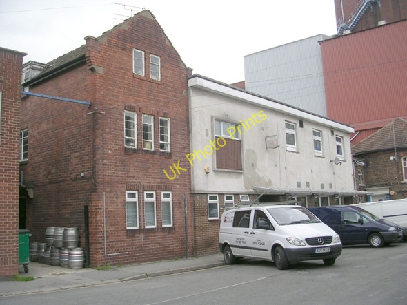 Photo 6"x4" Selby Trades Hall & Working Mens' Club - The Quay Selby c2009