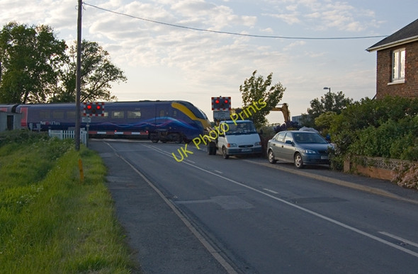 Photo 6"x4" Eastrington level crossing Newland\/SE8029 c2009