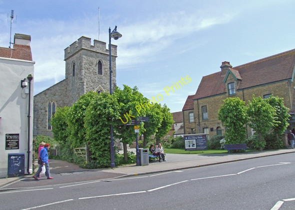 Photo 6"x4" High Street Whitstable c2009