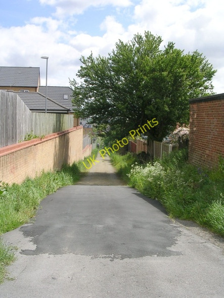 Photo 6"x4" Track - Kent Road Pudsey\/SE2233 c2009