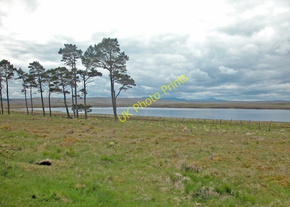 Photo 6"x4" Loch an Ruathair Lochside\/NC8735 c2005