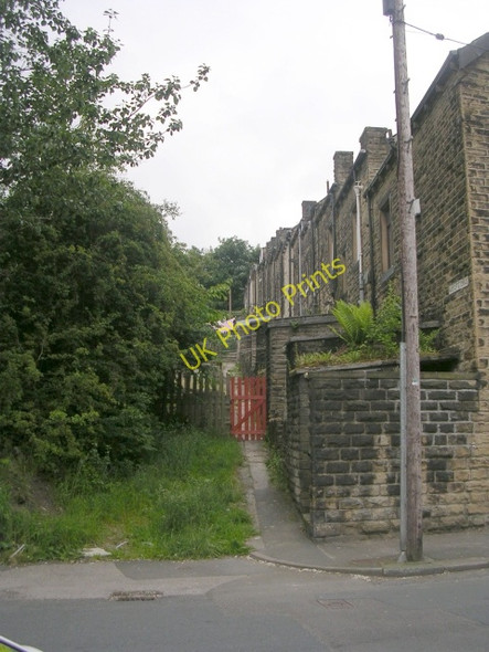 Photo 6"x4" Back Cliffe Terrace - Hainworth Wood Road Keighley c2009
