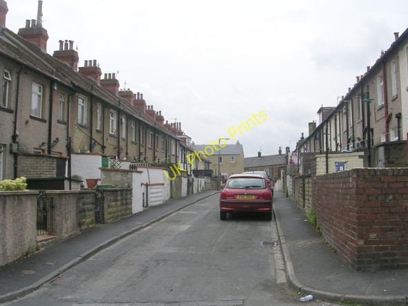 Photo 6"x4" Back Cromer Avenue - Cromer Road Keighley c2009