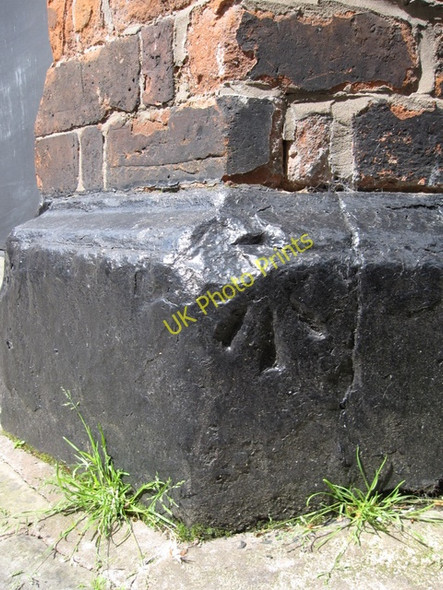 Photo 6"x4" Pivot benchmark on the Albion Inn Chester c2009