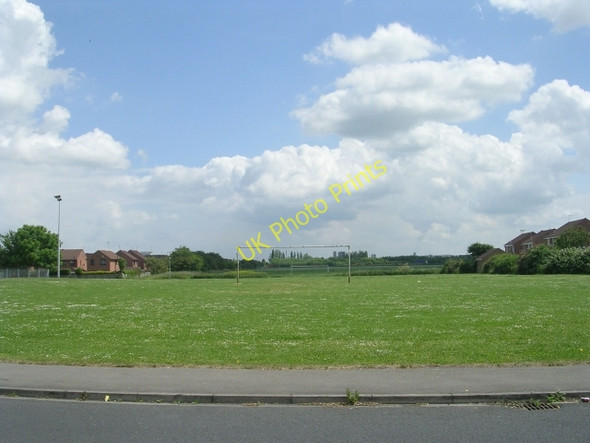 Photo 6"x4" Recreation Ground - The Fairway Sherburn in Elmet c2009
