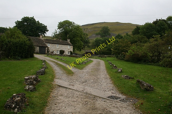 Photo 6"x4" Track and Cottage at Conistone. Conistone c2007