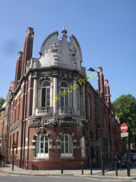 Photo 6"x4" Finsbury Town Hall, Garnault Place EC1 London c2009