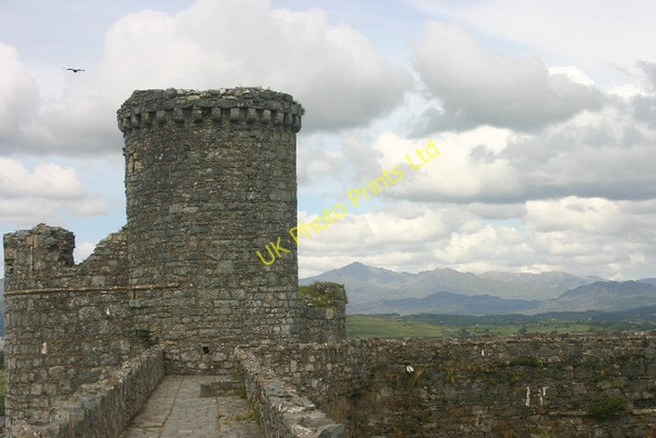 Photo 6"x4" Harlech Castle and Snowdon Harlech c2007