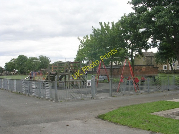 Photo 6"x4" Playground - Upper Wyke Recreation Ground New Road Side\/SE1527 c2009