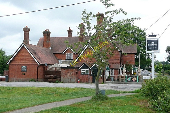 Photo 6"x4" The Bramley Bramley\/SU6559 c2009