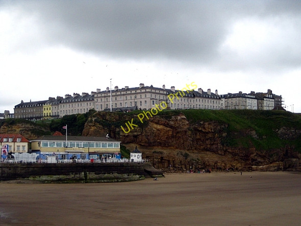 Photo 6"x4" The Royal Hotel Whitby\/NZ8910 c2009