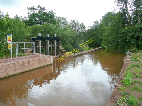 Photo 6"x4" Osbaston Weir Monmouth\/Trefynwy c2009