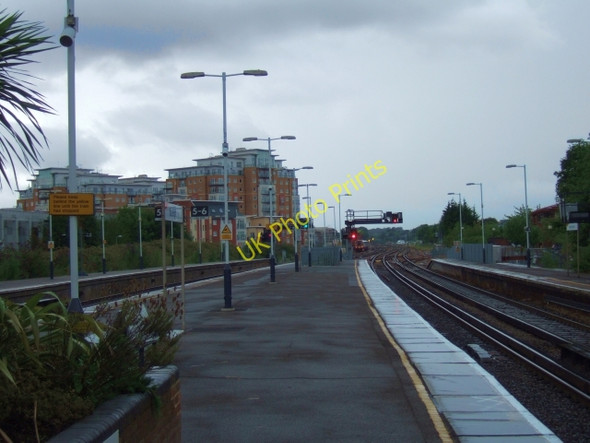 Photo 6"x4" Platform 3 at Basingstoke station, looking west Basingstoke c2009