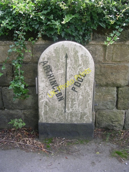 Photo 6"x4" Boundary Stone - Arthington Lane Bramhope c2009