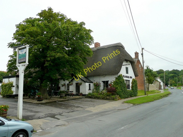 Photo 6"x4" The Plough Inn, Wanborough Lower Wanborough c2009