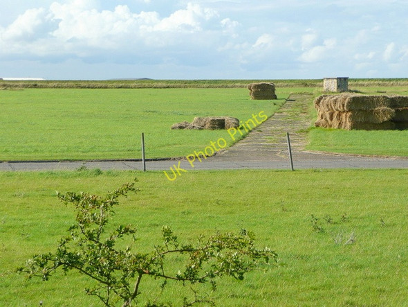 Photo 6"x4" Thurleigh Airfield Riseley\/TL0462 c2009