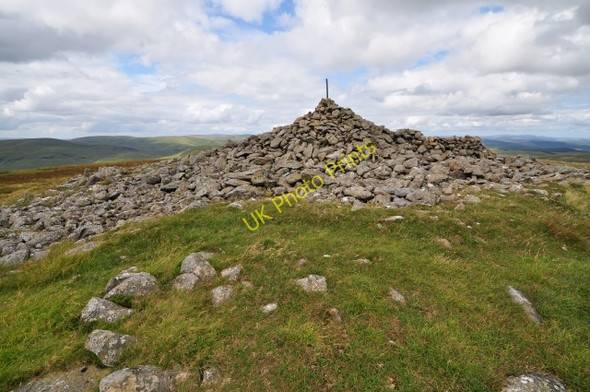 Photo 6"x4" Queensberry summit cairn Queensberry c2009