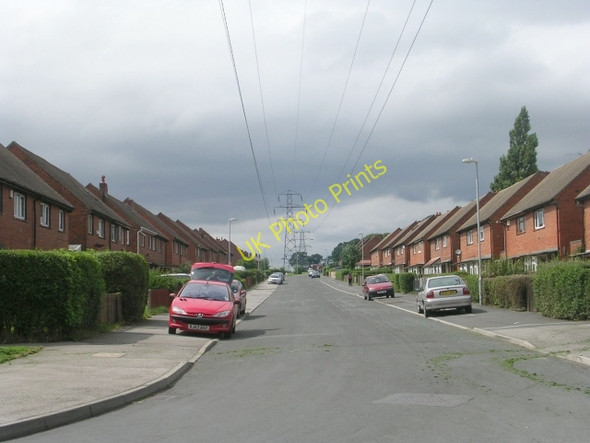 Photo 6"x4" Edge Avenue - viewed from Doubting Road Overthorpe\/SE2418 c2009