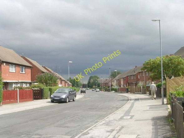 Photo 6"x4" Edge Avenue - viewed from Doubting Road Overthorpe\/SE2418 c2009 P1