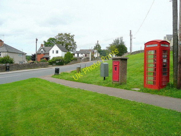 Photo 6"x4" Red and green Lower Berry Hill c2009