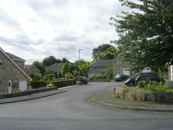 Photo 6"x4" Larchdale - The Fairway Netheroyd Hill c2009