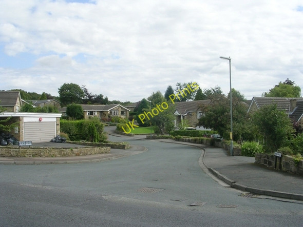 Photo 6"x4" Viewlands - The Fairway Netheroyd Hill c2009