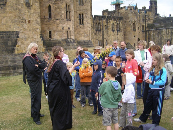 Photo 6"x4" Courtyard at Alnwick Castle Alnwick c2006