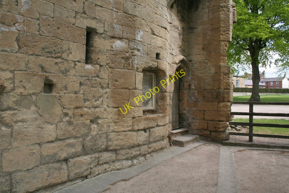 Photo 6"x4" Cut Bench Mark, Knaresborough Castle Knaresborough c2010