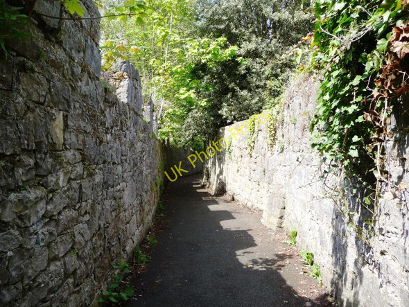 Photo 6"x4" Walled footpath, Ruthin Ruthin\/Rhuthun c2010