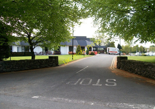 Photo 6"x4" Side entrance to the grounds of the Burrendale Hotel Newcastle\/J3732 c2010