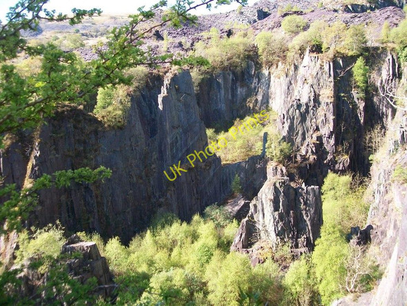 Photo 6"x4" The lower pit of the Upper Glynrhonwy Quarry from the Clegyr Road causeway Llanberis c2010