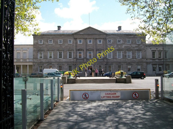 Photo 6"x4" Security ramp at the main entrance to Leinster House Dublin\/O1534 c2010