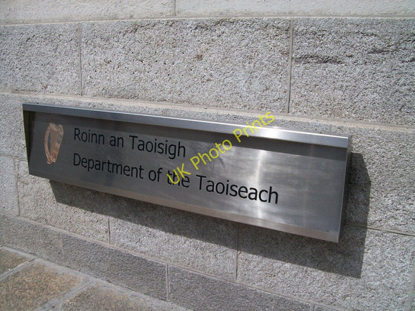 Photo 6"x4" Plaque outside the Department of the Taoiseach Dublin\/O1534 c2010