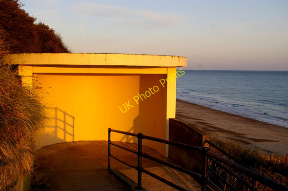Photo 6"x4" Shelter cliff path, Cromer, Norfolk Cromer\/TG2142 c2009