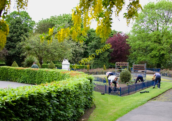 Photo 6"x4" Pearson Park gardeners, Hull Kingston upon Hull c2010