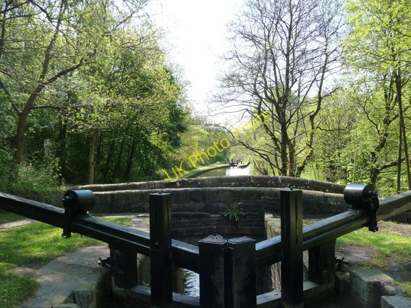 Photo 6"x4" The Huddersfield Narrow Canal Mossley\/SD9701 c2010
