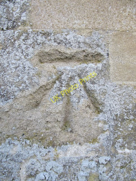 Photo 6"x4" Benchmark on St Mary's Wallingford c2010