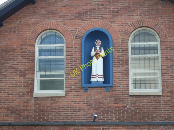 Photo 6"x4" Statuette on Church of the English Martyrs, Dalton Terrace, York York\/SE5951 c2010