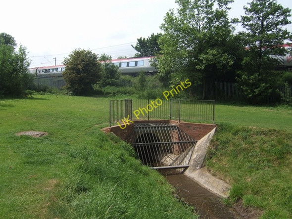 Photo 6"x4" Waterhead Brook culvert under the railway Fordhouses c2010
