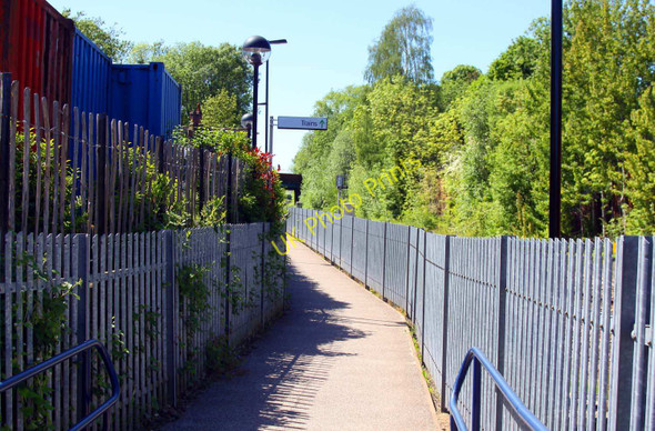 Photo 6"x4" Path to Fenny Stratford station Fenny Stratford c2010