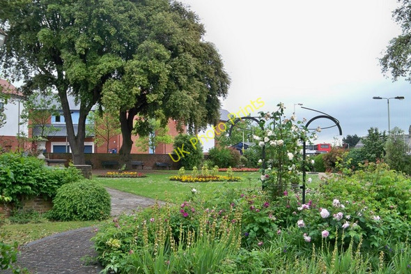 Photo 6"x4" Victorian garden - Fareham Fareham c2010