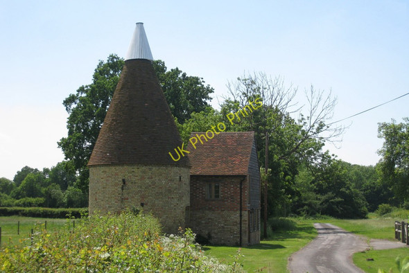 Photo 6"x4" Little Boy Court Oast, Boy Court Lane, Headcorn, Kent Tong\/TQ8346 c2010