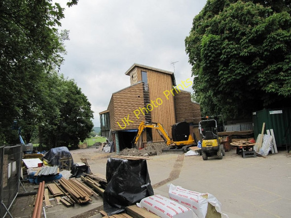 Photo 6"x4" The Dolphin centre Pangbourne c2010
