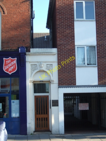 Photo 6"x4" Ornate doorway, Albert Road, Southsea Eastney c2010