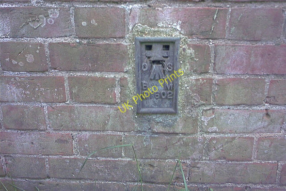 Photo 6"x4" OS Flush Bracket G1602 Garboldisham Garboldisham c2001