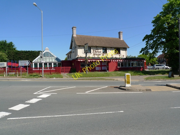 Photo 6"x4" The Three Trees, Bletchley Bletchley\/SP8634 c2010