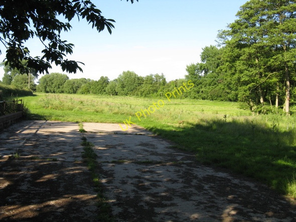 Photo 6"x4" Field off Elmley Lane Elmley Lovett c2010