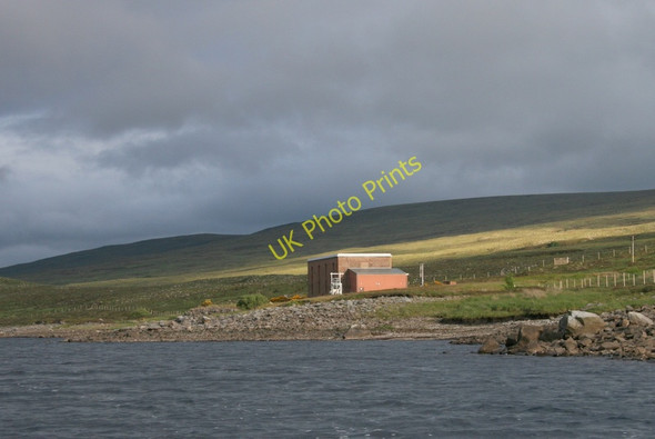 Photo 6"x4" Power station on Loch Shin Creanich c2010