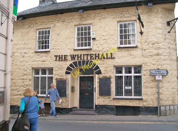 Photo 6"x4" The Whitehall Hotel, Gaol Street, Pwllheli Pwllheli c2010