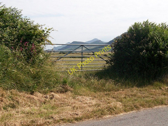 Photo 6"x4" Field gate with a view Edern c2010